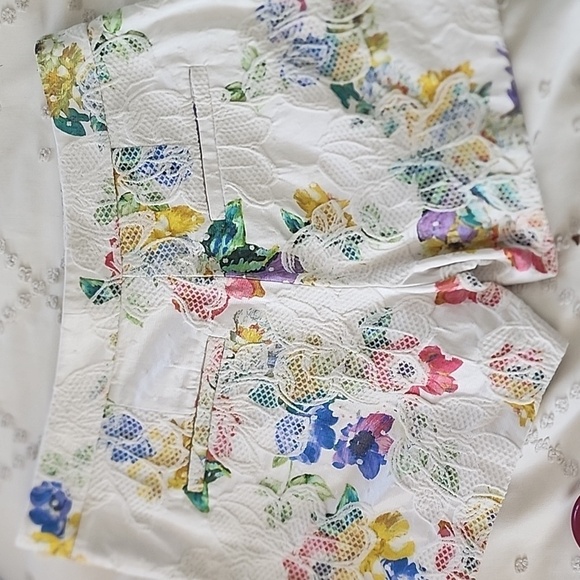 Anthropologie Elevenses embroidered floral shorts size 0 - Picture 6 of 8